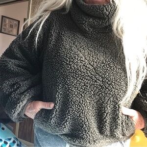 Lululemon xtra soft and thick crop winter cozy XS